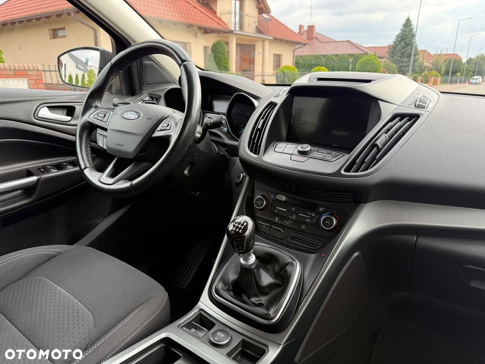 Ford Kuga - 27