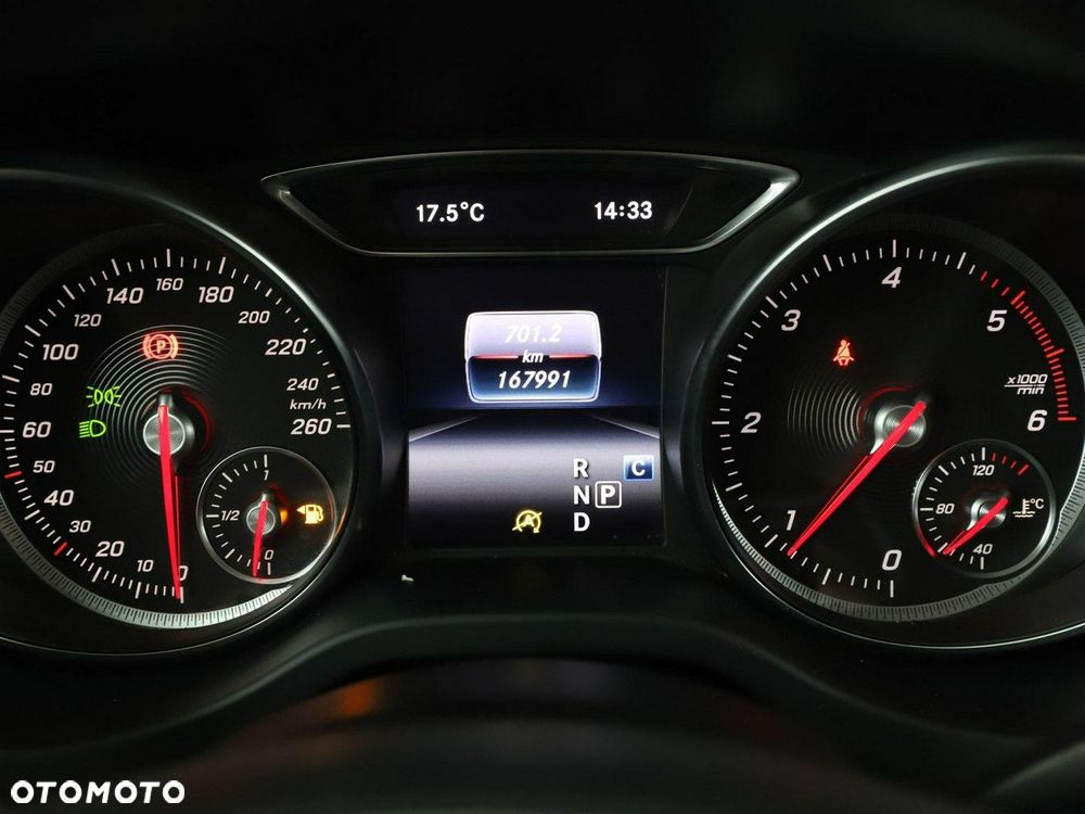 Mercedes-Benz CLA 180 d 7G-DCT - 23