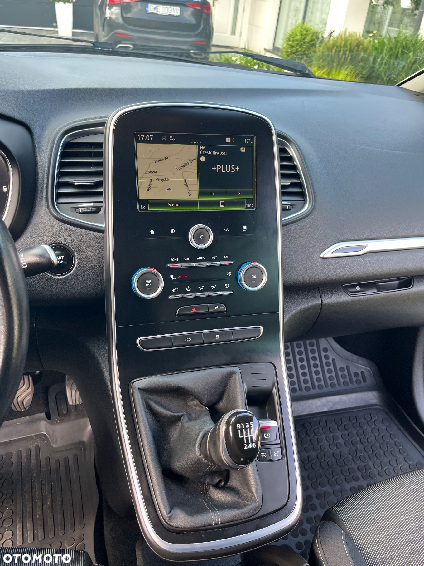 Renault Grand Scenic dCi 110 LIMITED - 6