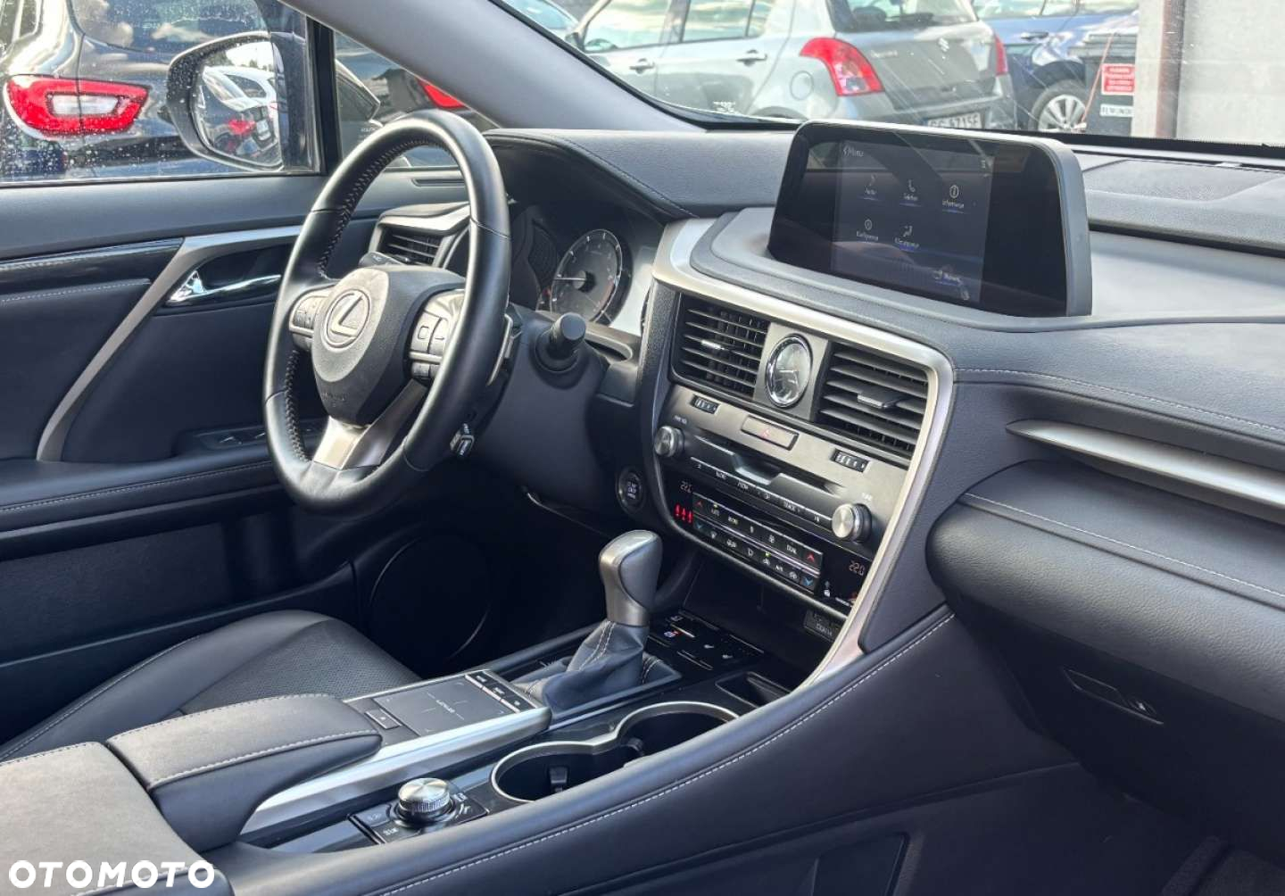 Lexus RX - 15