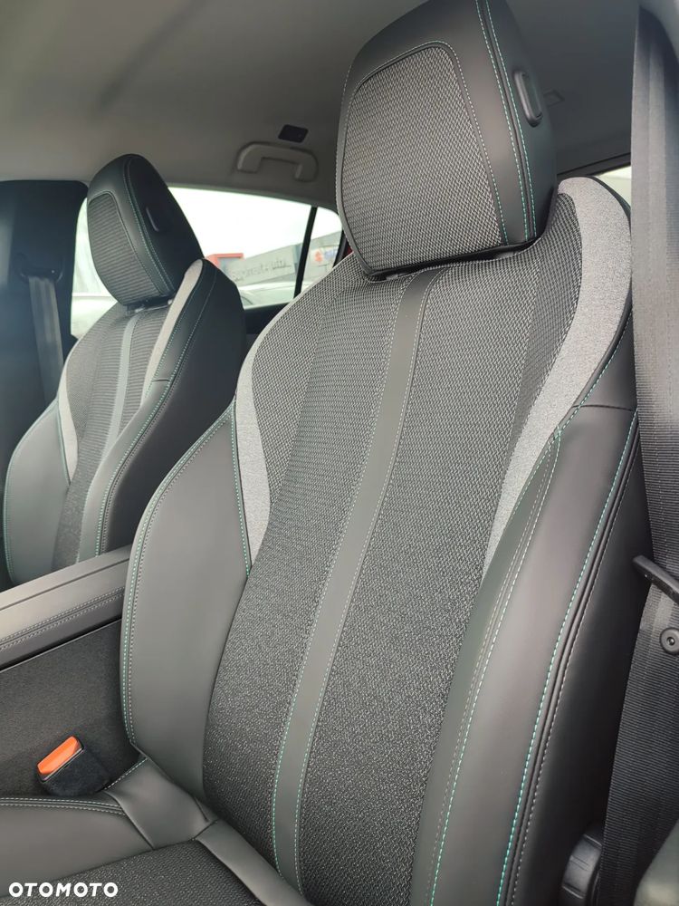 Peugeot 308 1.2 PureTech Allure S&S - 12