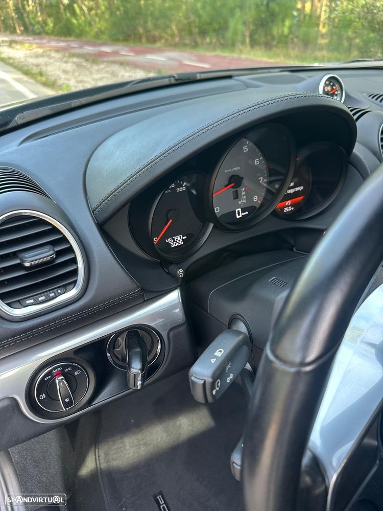 Porsche 718 Cayman - 20