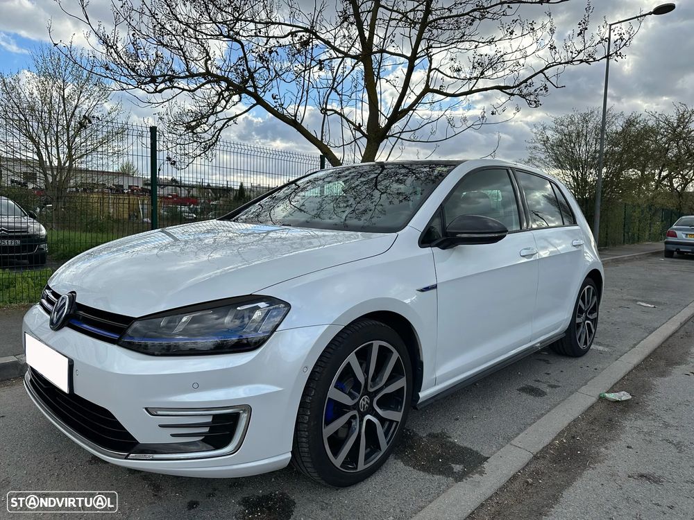 VW Golf 1.4 GTE Plug-in-Hybrid DSG - 3