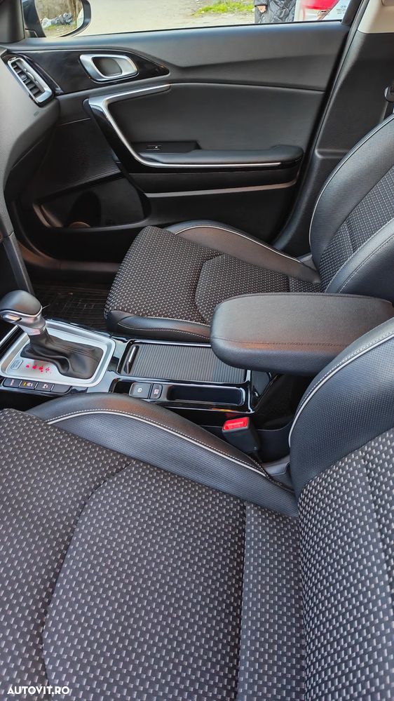 Kia XCeed 1.4 T-GDI 7DCT Style+ - 11