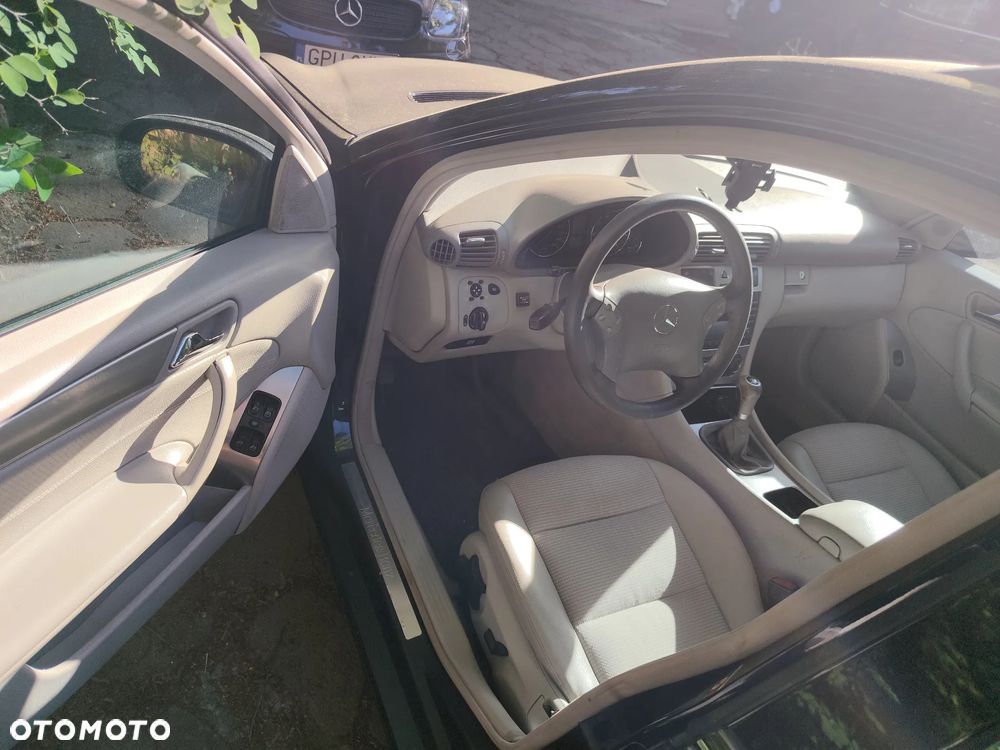 Mercedes-Benz Klasa C 200 T Kompressor Avantgarde - 9