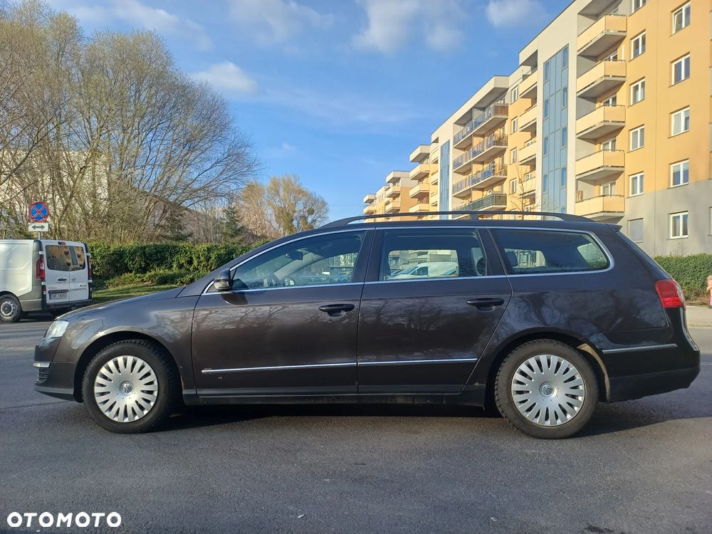 Volkswagen Passat - 2