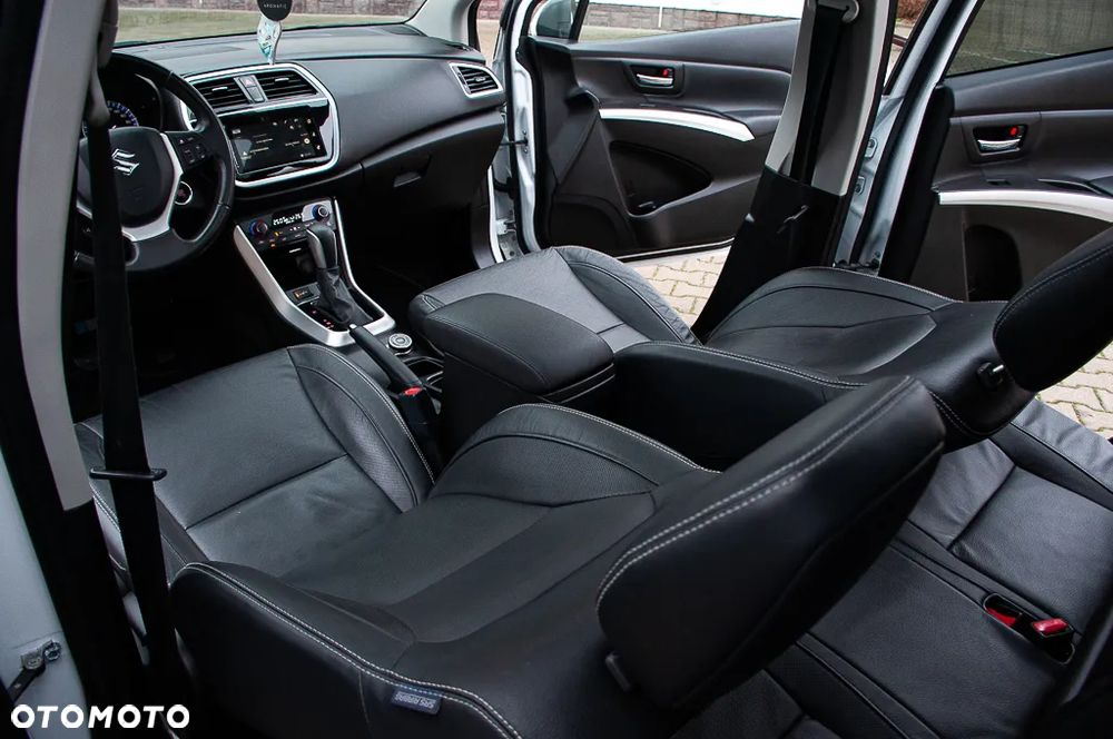 Suzuki SX4 S-Cross 1.6 DDiS TCSS 4x4 Comfort+ - 26