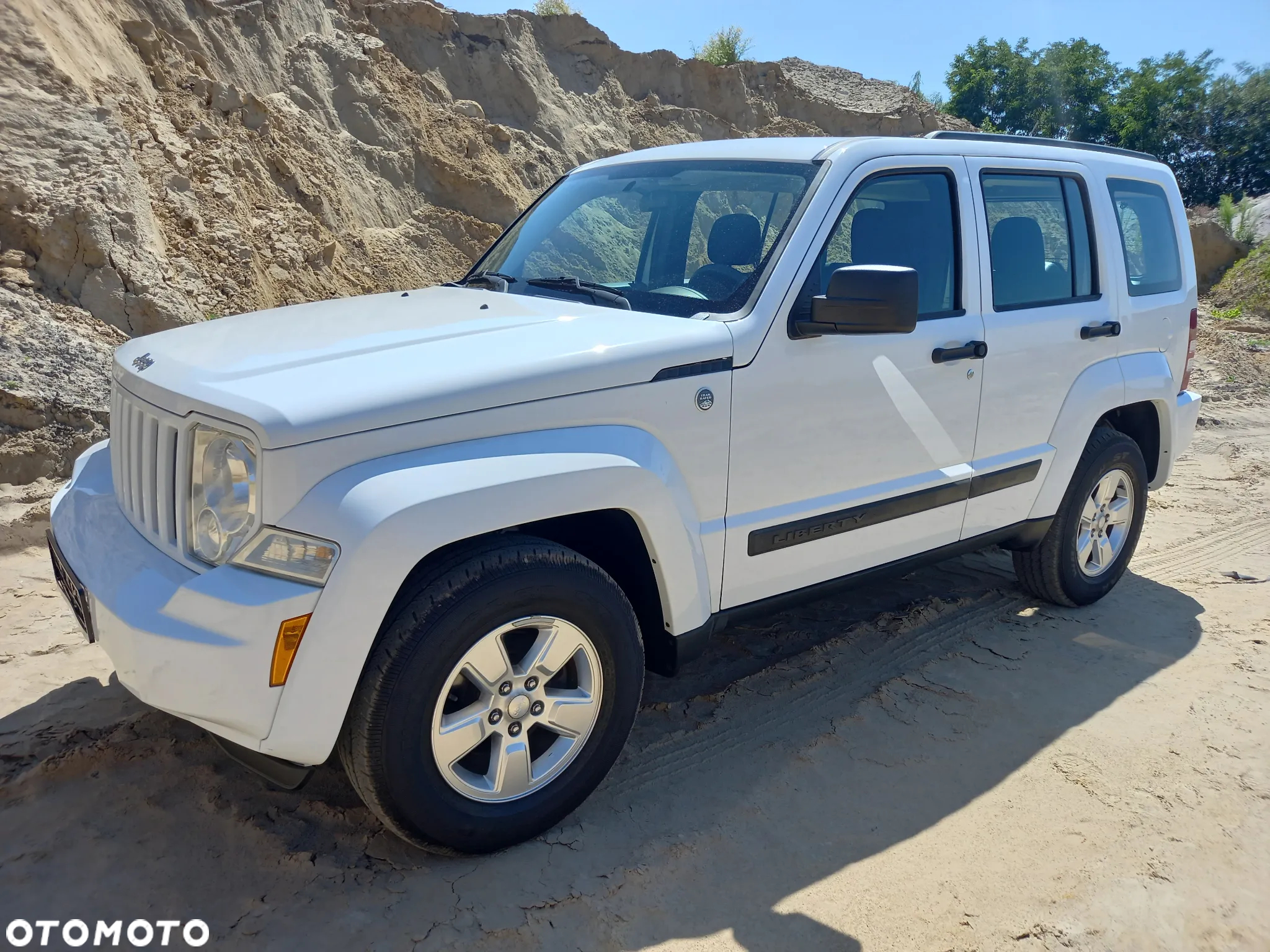 Jeep Liberty - 25