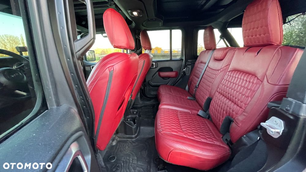 Jeep Wrangler - 12