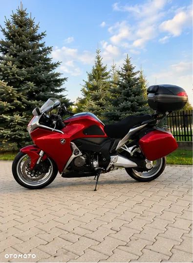 Honda VFR - 1