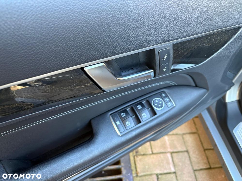 Mercedes-Benz Klasa E 250 7G-TRONIC - 24