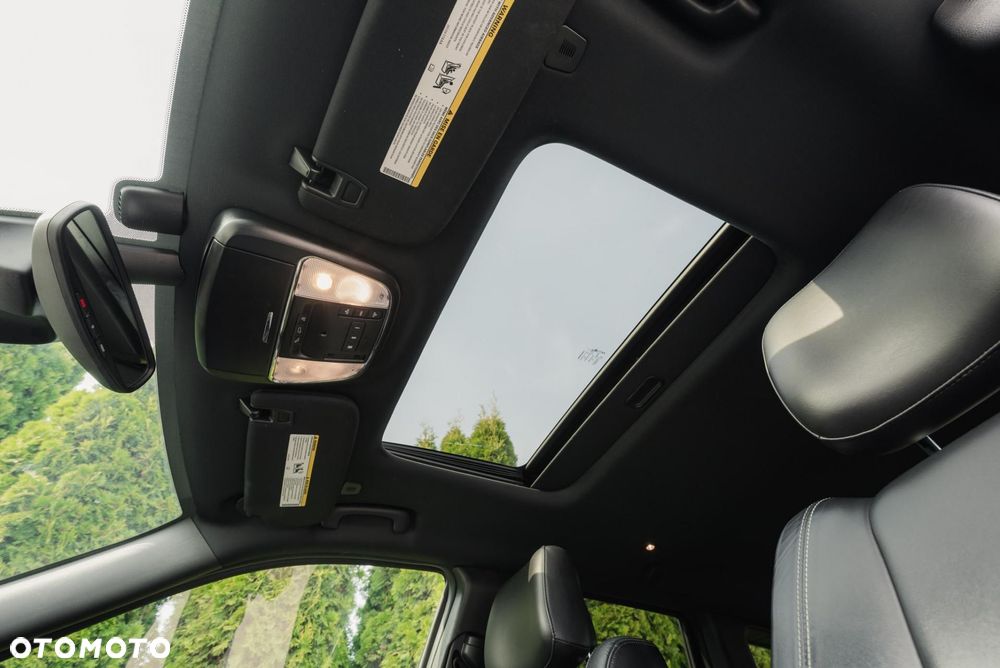 Jeep Grand Cherokee - 16