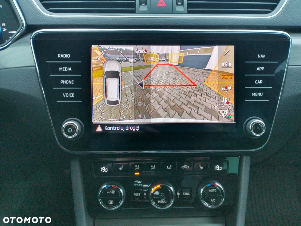 Skoda Superb 2.0 TDI SCR 4x4 Style DSG - 33