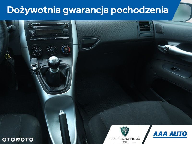 Toyota Auris - 10