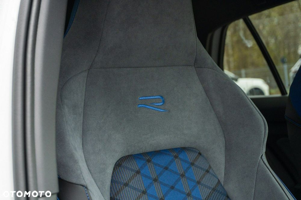 Volkswagen Golf - 21