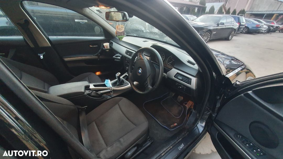Dezmembram BMW 320 e91 An fabr 2008 N47d30A manuala - 4