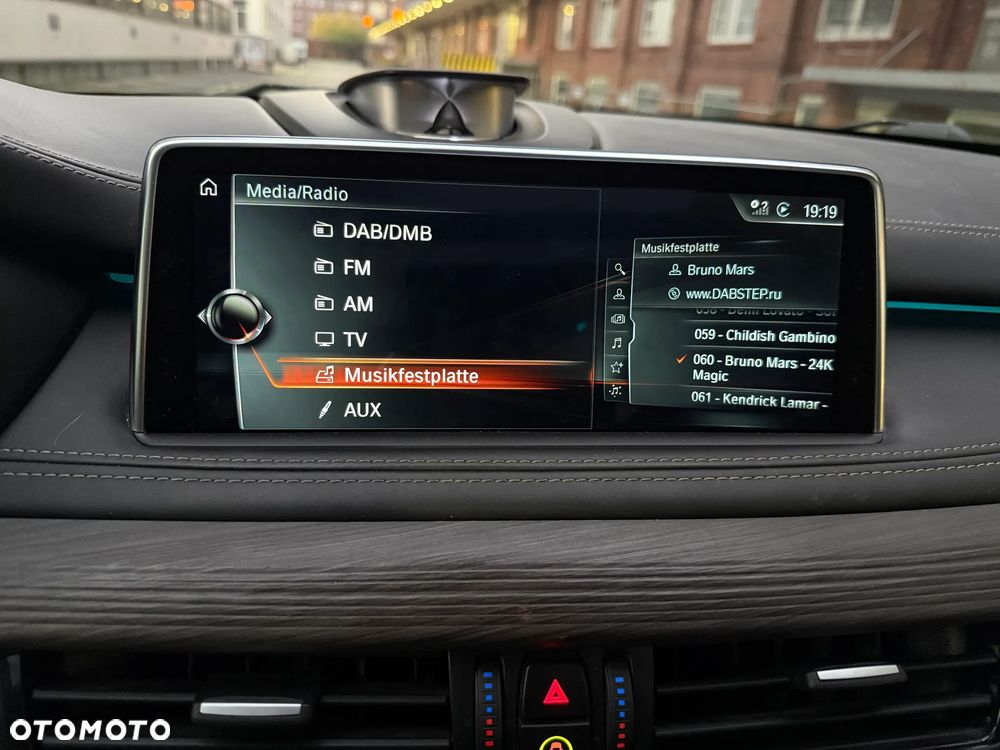 BMW X5 xDrive40d - 14