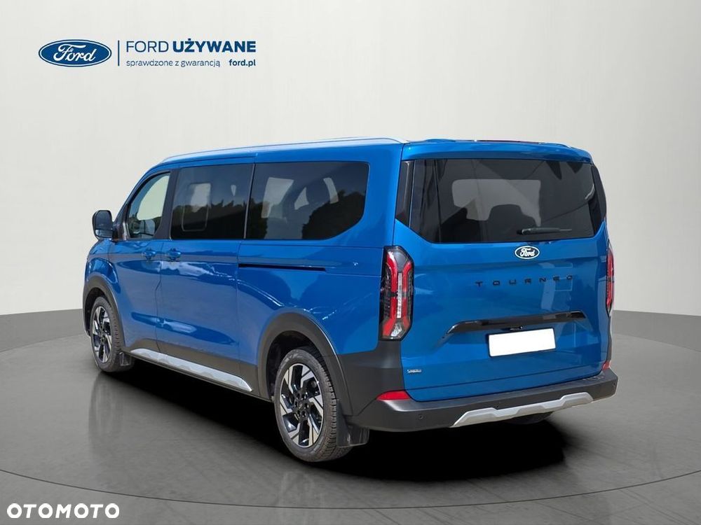 Ford Tourneo Custom - 13