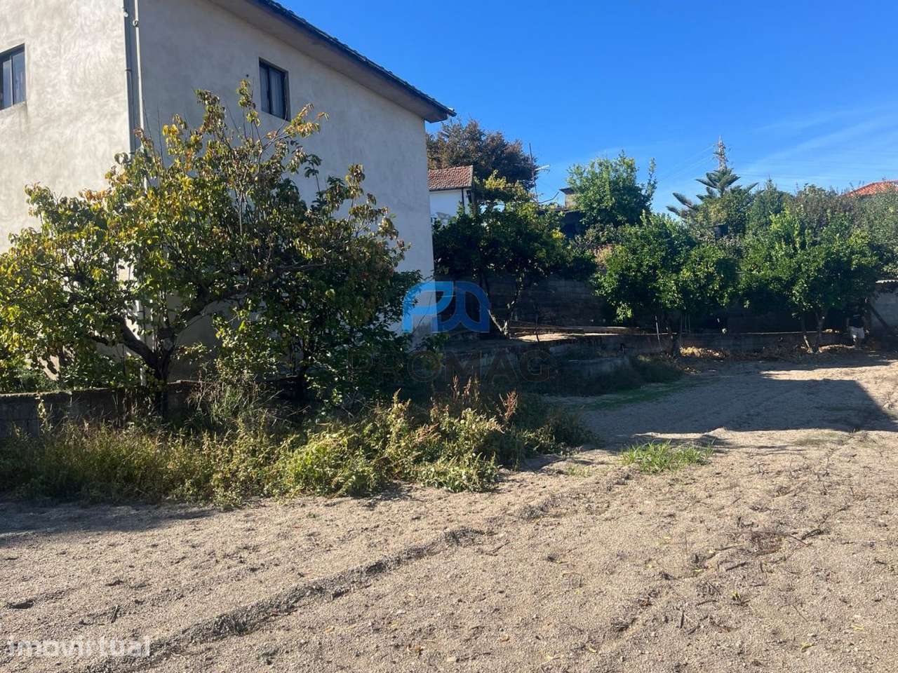 Casa térrea com terreno - Grande imagem: 3/51
