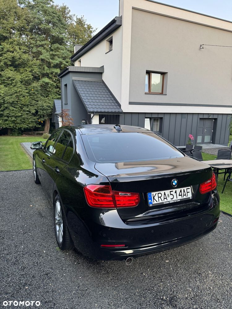 BMW Seria 3 320d xDrive - 6