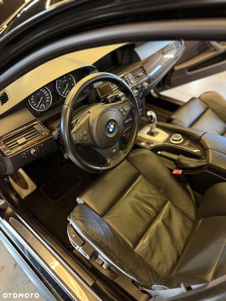 BMW Seria 5 530d Sport-Aut Edition Sport - 21