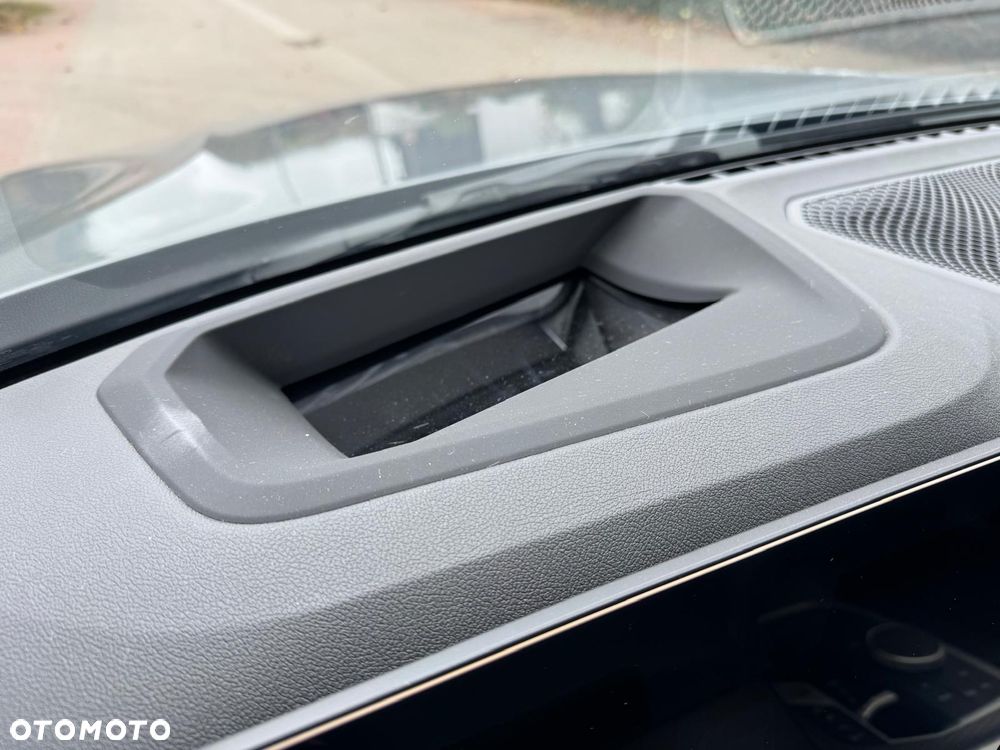 BMW Seria 3 330e xDrive M Sport sport - 29