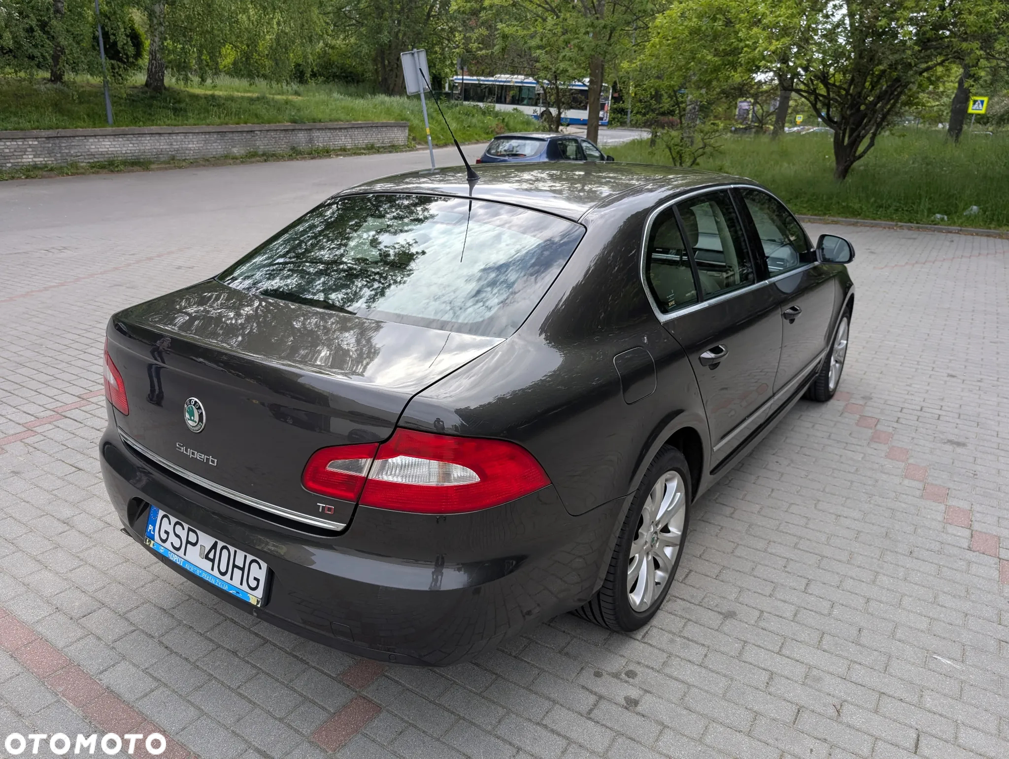 Skoda Superb 2.0 TDI Elegance DSG - 3