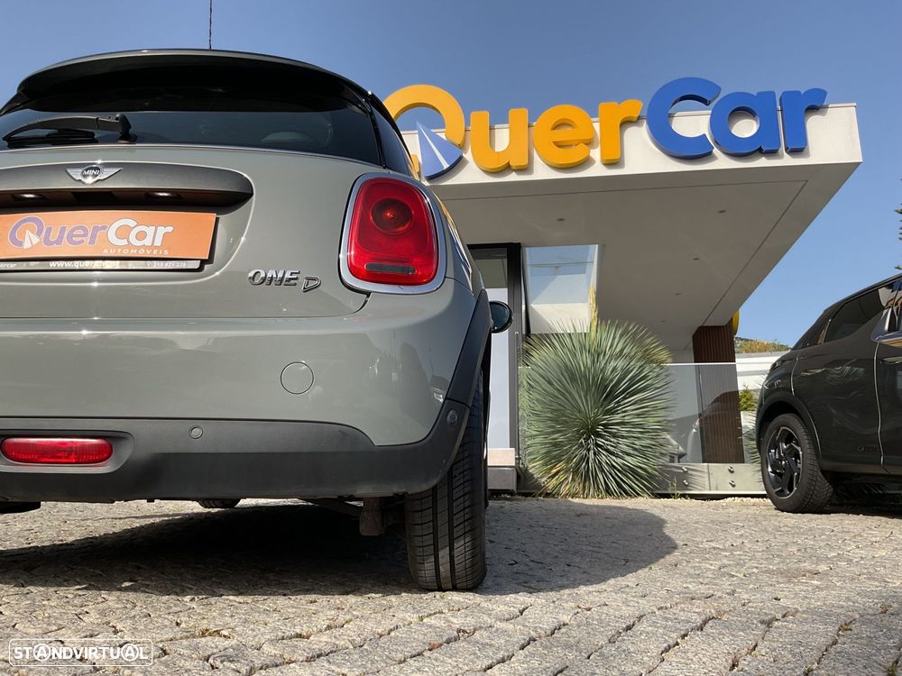 MINI 3 Portas One D - 11