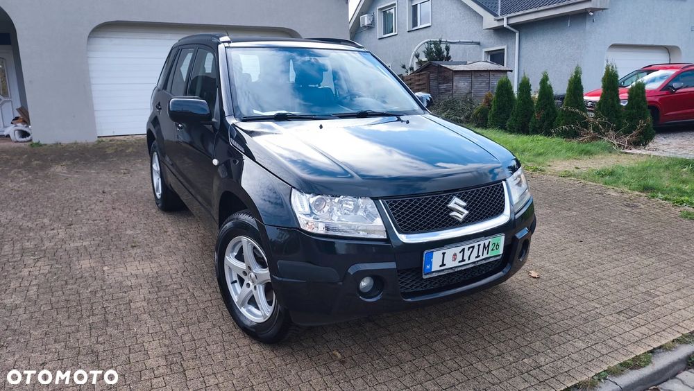 Suzuki Grand Vitara 2.0 De Luxe - 29