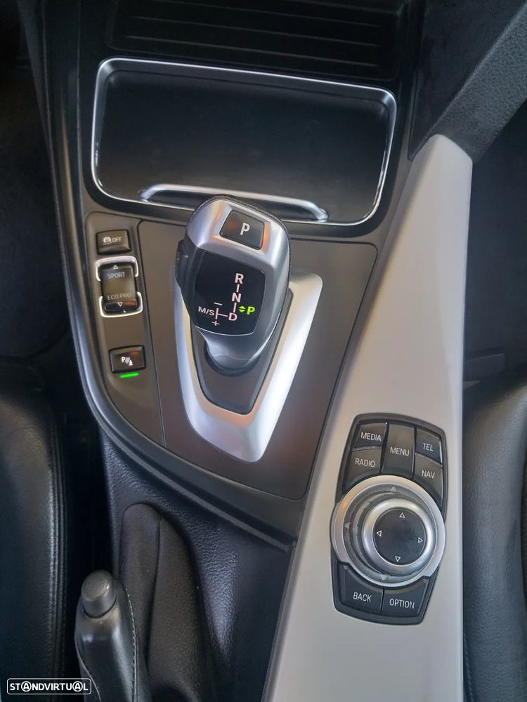 BMW 320 d Touring Advantage Auto - 19