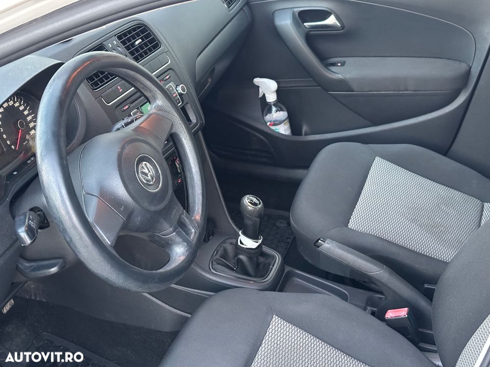 Volkswagen Polo - 5