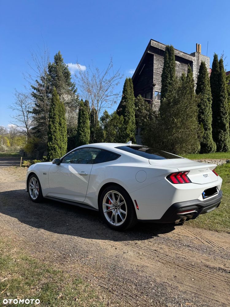 Ford Mustang - 2