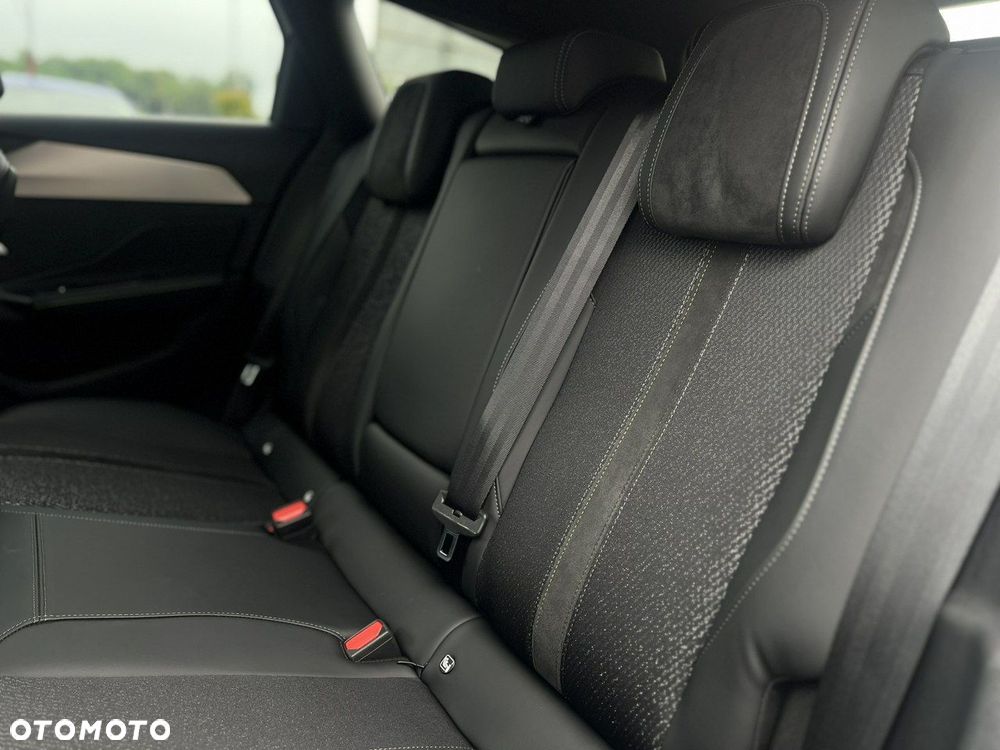 Peugeot 308 1.2 PureTech GT S&S EAT8 - 36