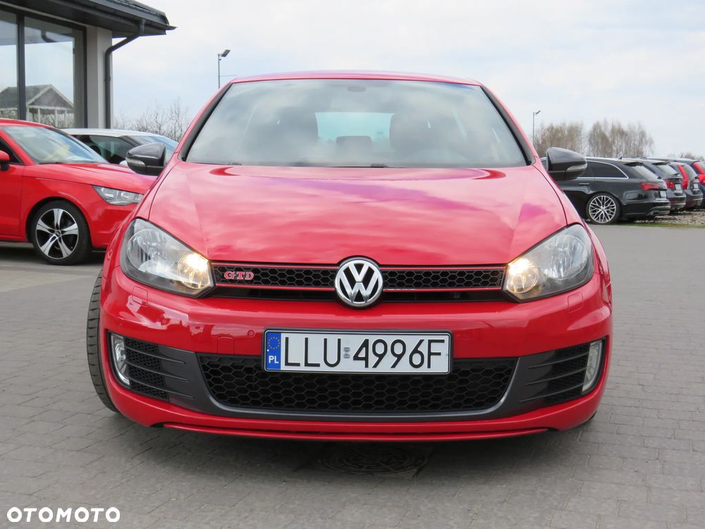 Volkswagen Golf - 6