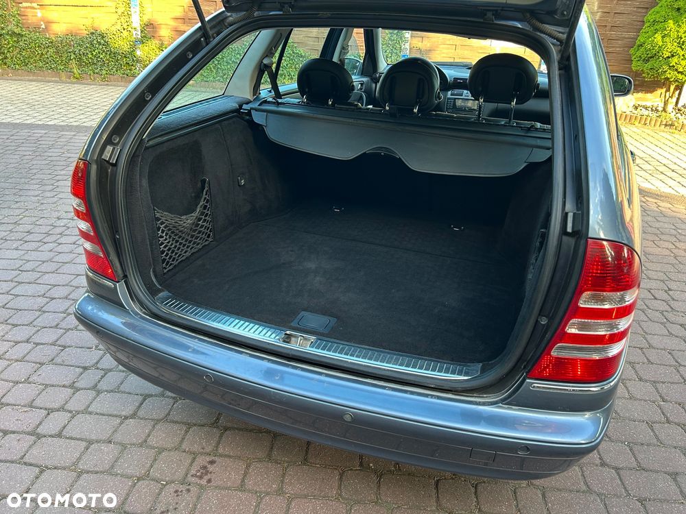 Mercedes-Benz Klasa C 200 Kompressor Avantgarde - 37