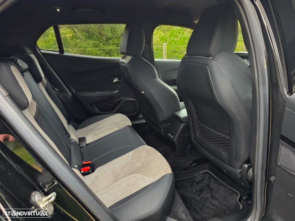 Peugeot e-2008 GT - 17