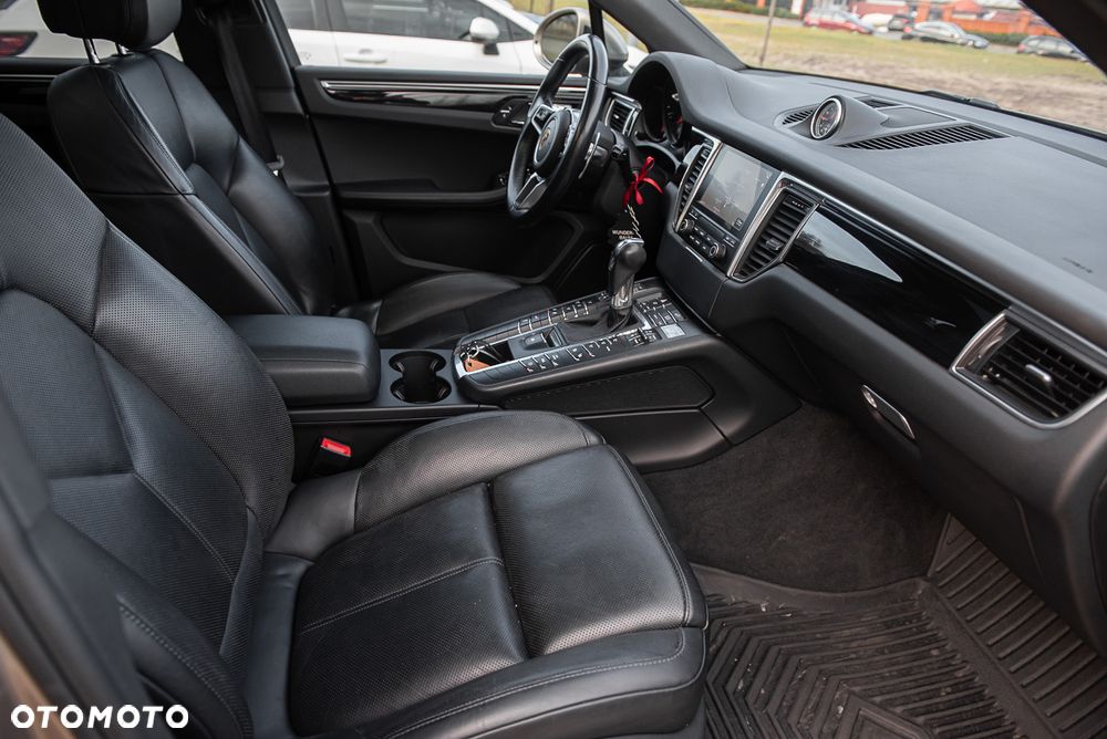Porsche Macan - 10