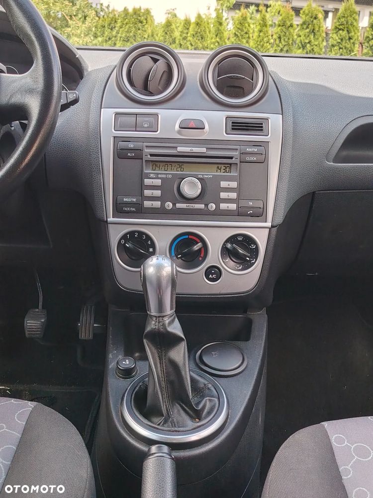 Ford Fiesta 1.4 Ambiente - 6