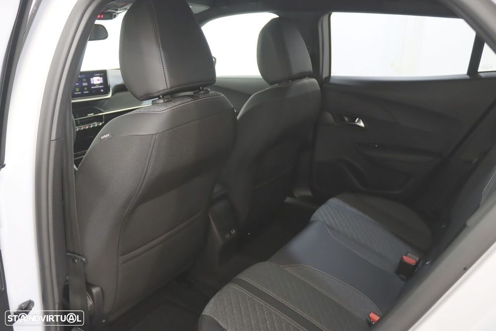 Peugeot e-2008 54 kWh Allure - 10