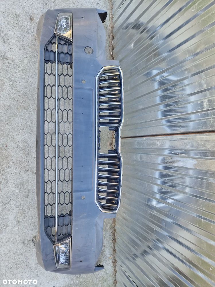 Skoda Superb 3 3V0 Zderzak przód przedni 4PDC NOWY - 2