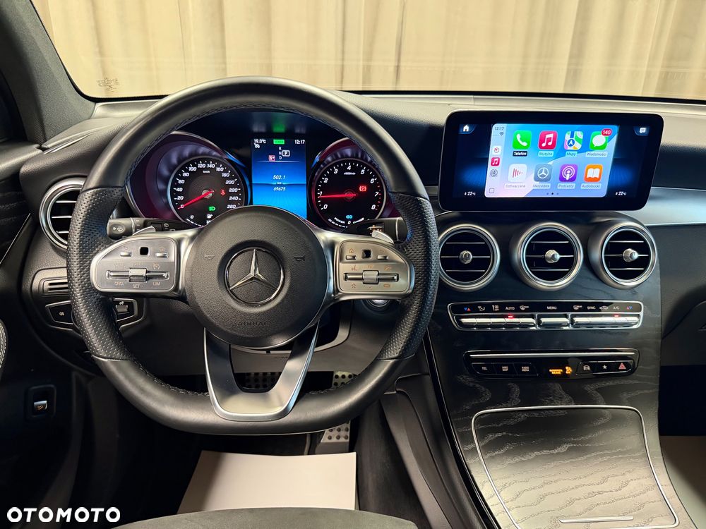 Mercedes-Benz GLC 200 4Matic 9G-TRONIC AMG Line - 9