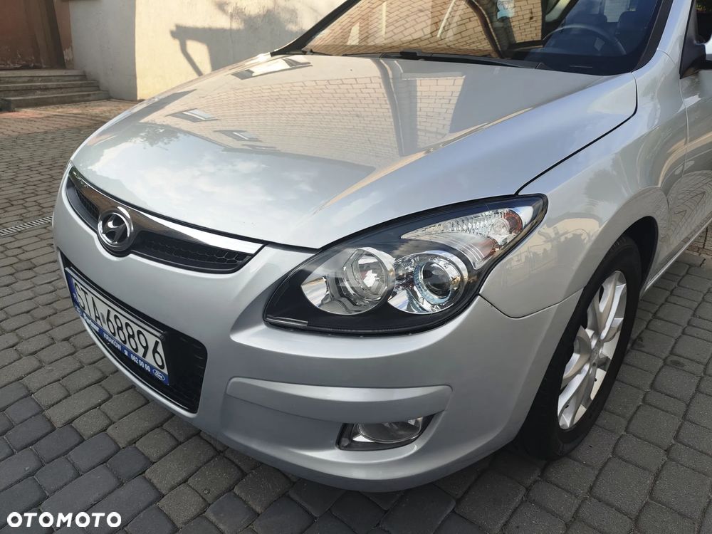 Hyundai i30 i30cw 2.0 Style - 27