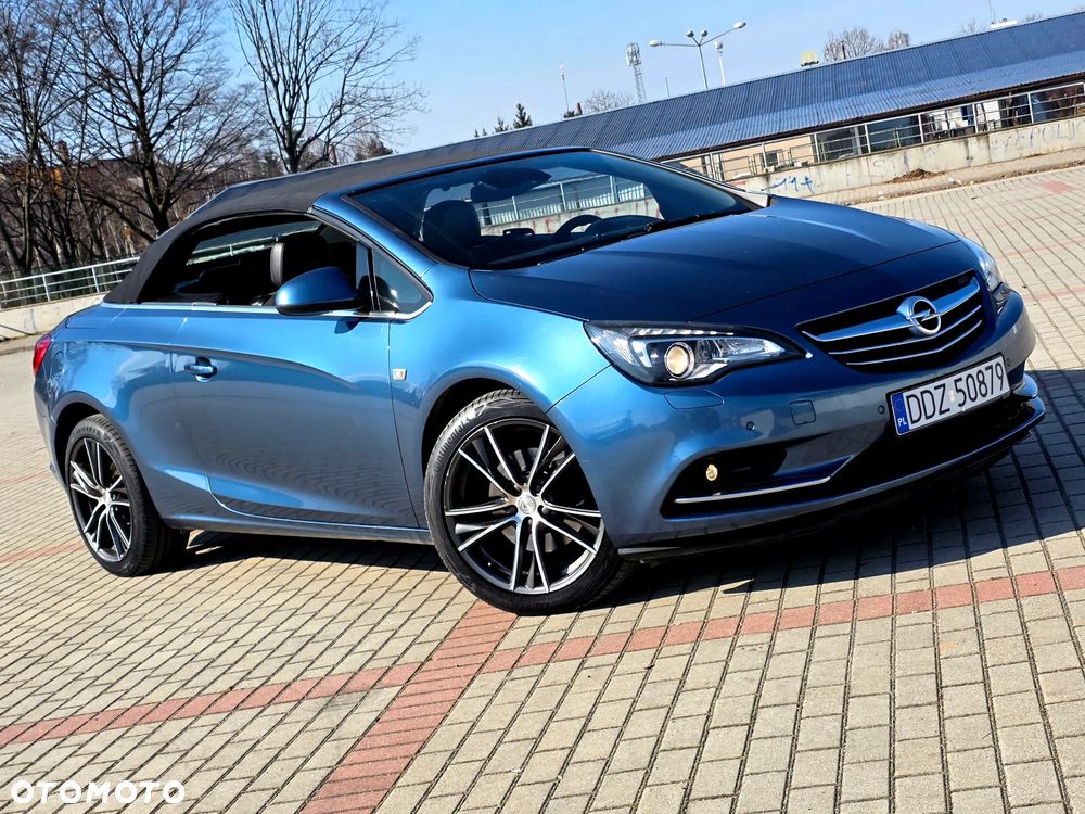 Opel Astra 2.0 T Cosmo - 7