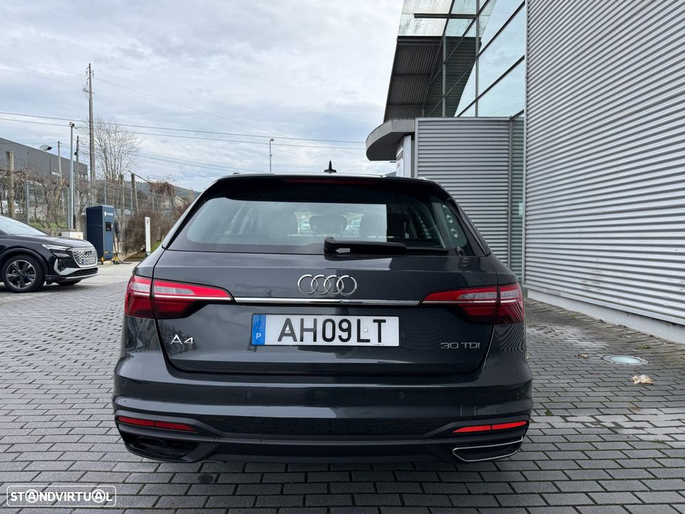Audi A4 Avant 30 TDI Advanced S tronic - 11