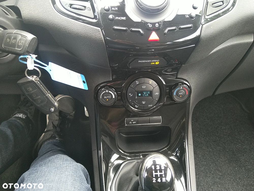 Ford Fiesta 1.0 EcoBoost STart-Stop ST-LINE - 21