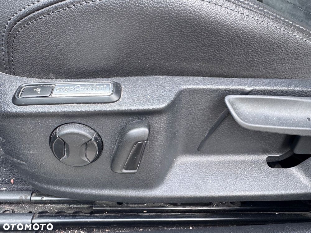 Volkswagen Passat 2.0 TDI SCR DSG Highline - 10