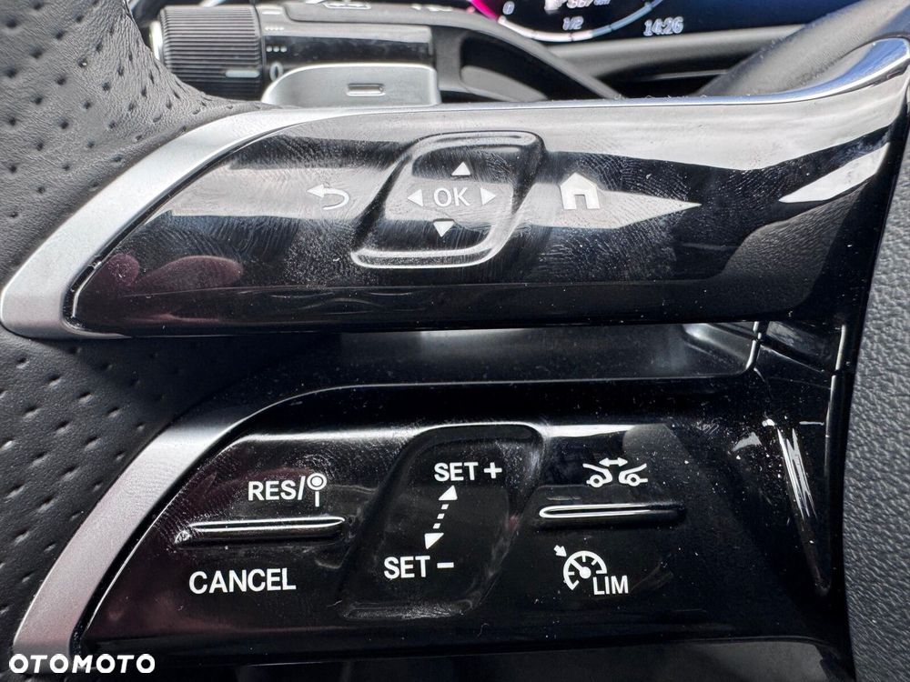 Mercedes-Benz Klasa E - 21