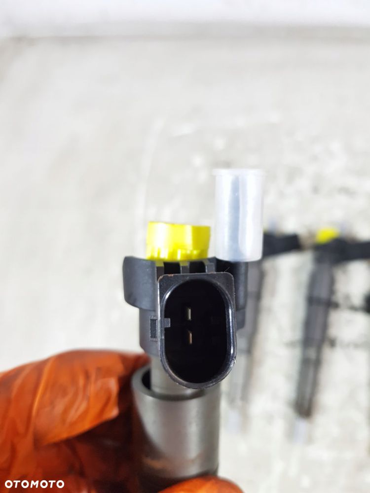 wtryskiwacz paliwa 7796042 bmw e60 e61 e65 eur 3.0d m57 0445115050 - 4