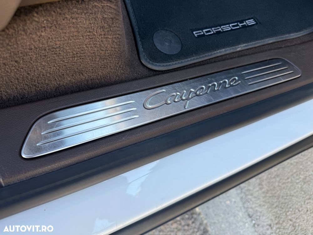 Porsche Cayenne - 31