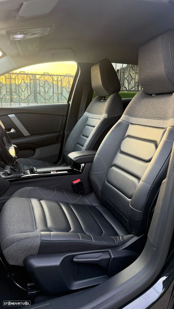 Citroën C4 PureTech 130 Stop&Start SHINE - 6